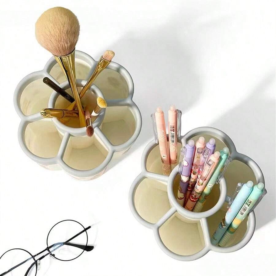 Plum Blossom Shaped Pen Holder