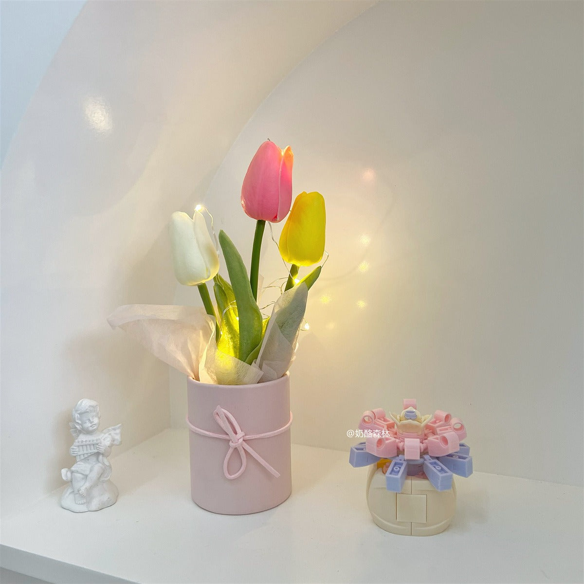 Blush Bloom Tulip Small Flower Bag