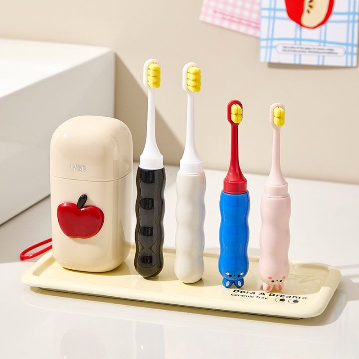 Fun and Compact Travel Brushing Combo